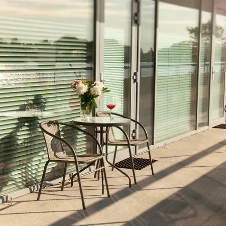 Appartement Riverside 3 *